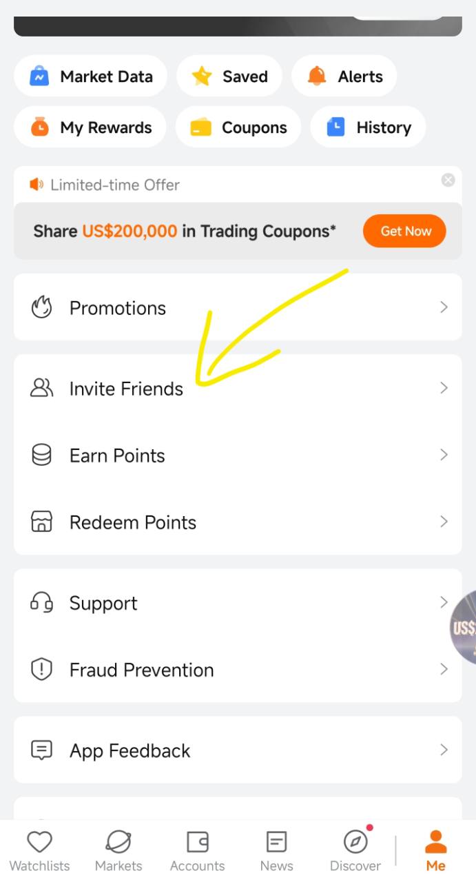 Moomoo Me tab with an arrow pointing to Invite Friends
